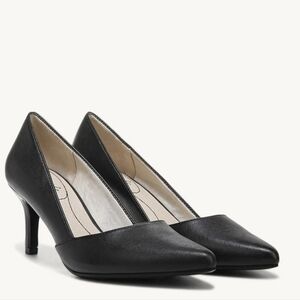 New Women's Savvy V-Cut Soft Flex Leather Stiletto Pump In Black By Lifestride